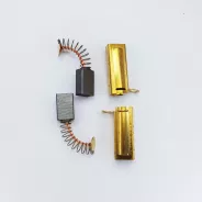 Jeu de charbons 17mm 6.7mm HYUNDAI