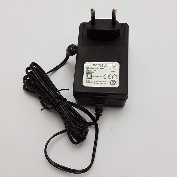 Chargeur 18V 1.5Ah Remplacement Pour Débroussailleuse CLHT1851D – Compatible Et Sûr