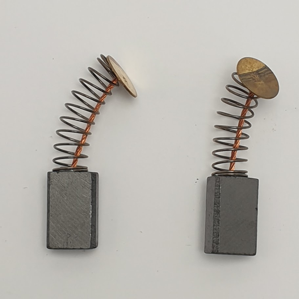 Jeu de charbons 13.8mm 4.8mm HYUNDAI