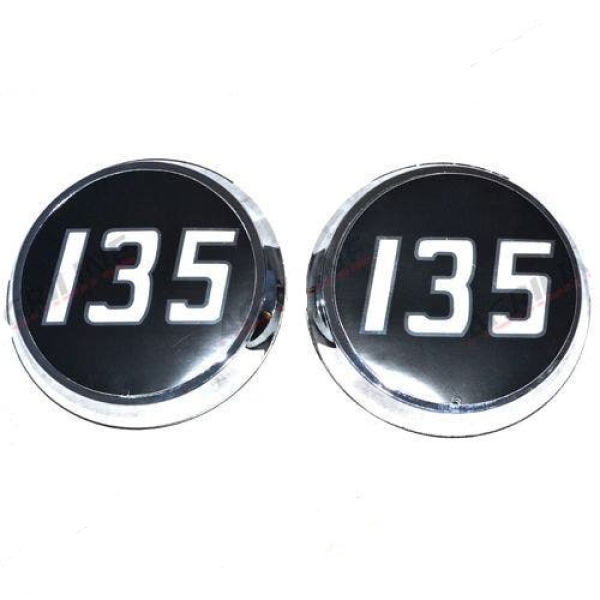Paire de médaillon de capot tracteur Massey Ferguson 135 1865460M1