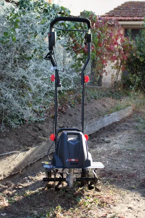 Motobineuse électrique 800 W 36 cm - Efficacité et Confort pour Petits Jardins