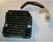 REGULATEUR DE TENSION CHARGE BATTERIE